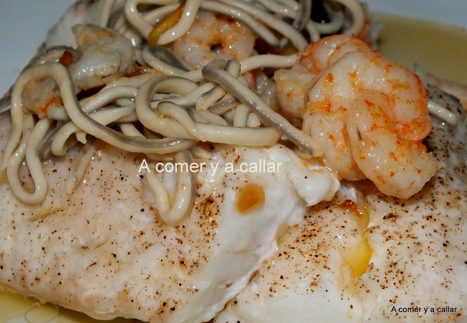 Receta de merluza con gambas al horno